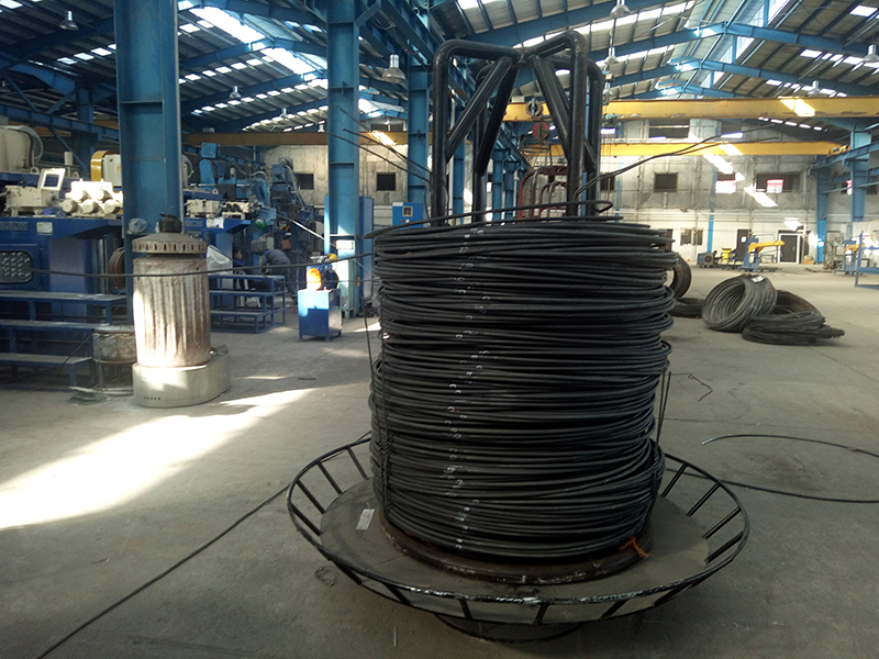 Large diameter steel wire pay-off machine